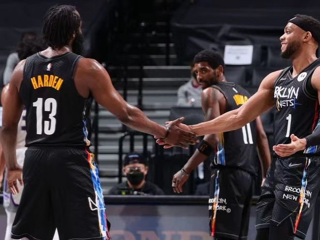 泳池与静谧 泳池与静谧